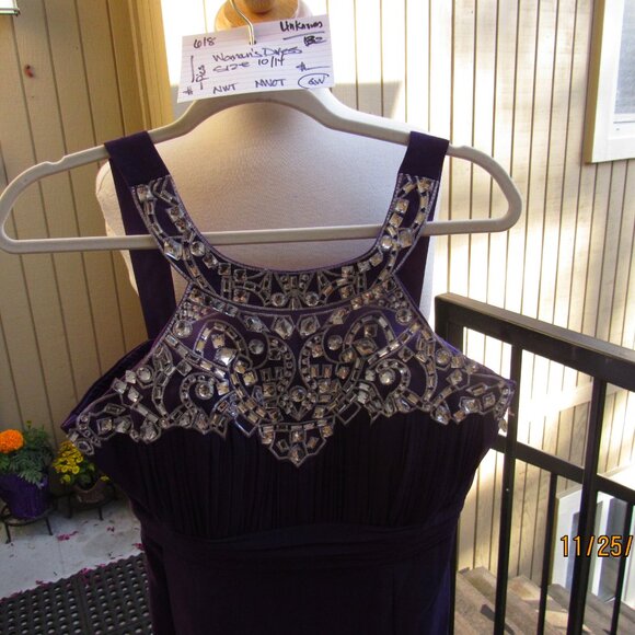 #618  WOMAN'S PURPLE CHIFFON & RHINESTONE EVENING DRESS  (SIZE 10US / 14UK) - Picture 2 of 4